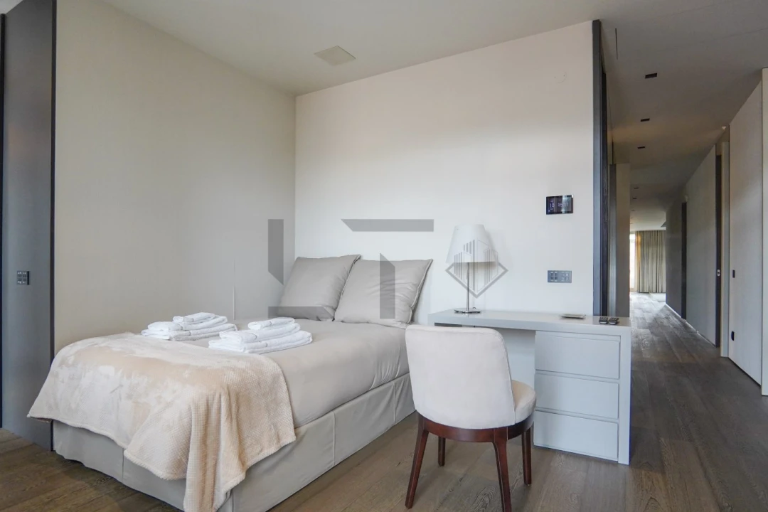 Apartamento T3 para Arrendamento em Santo António Foto 48