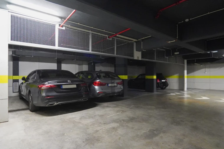 Apartamento T3 para Arrendamento em Santo António Foto 57