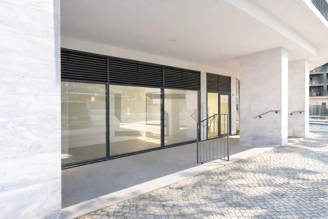 Loja para Arrendamento em Lumiar Foto 4