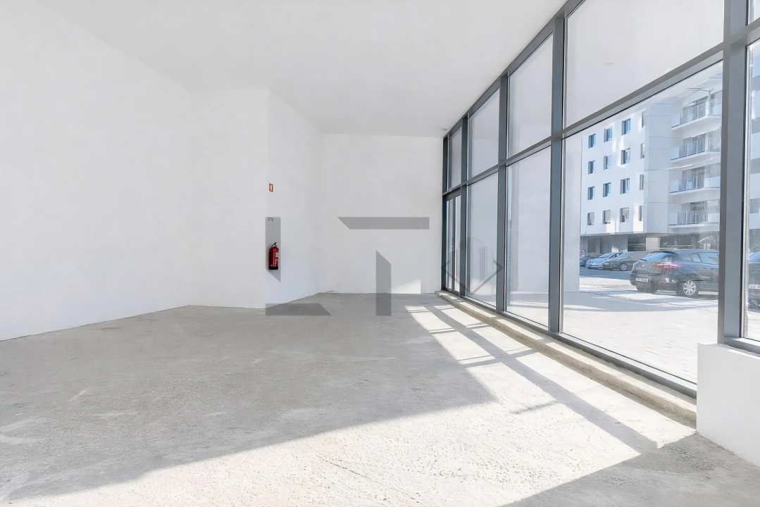 Loja para Arrendamento em Lumiar Foto 10