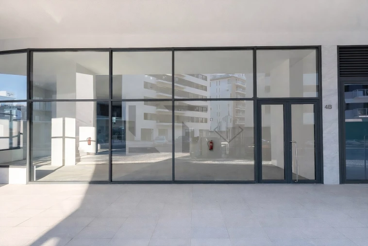 Loja para Arrendamento em Lumiar Foto 8