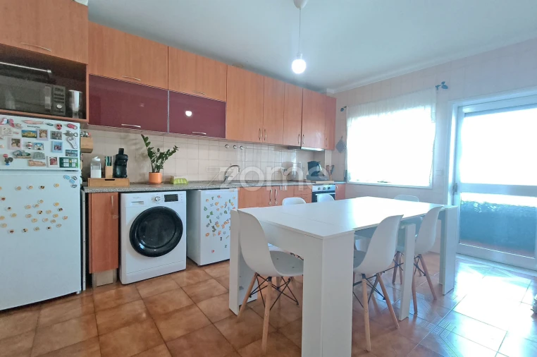 Apartamento T3 para Venda em Delães