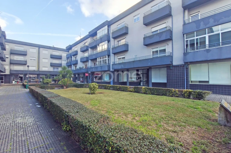 Apartamento T3 para Venda em Delães