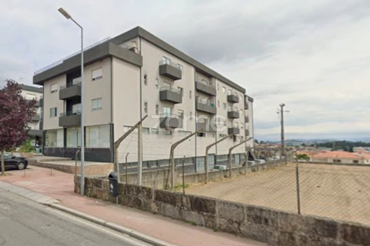 Apartamento T3 para Venda em Delães Foto 1