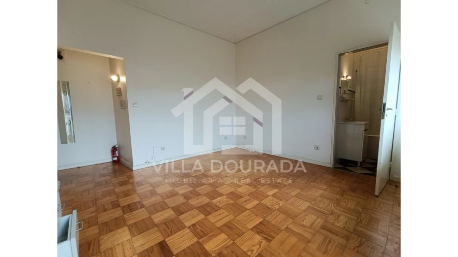 Apartamento para Venda em Lordelo do Ouro e Massarelos Foto 4