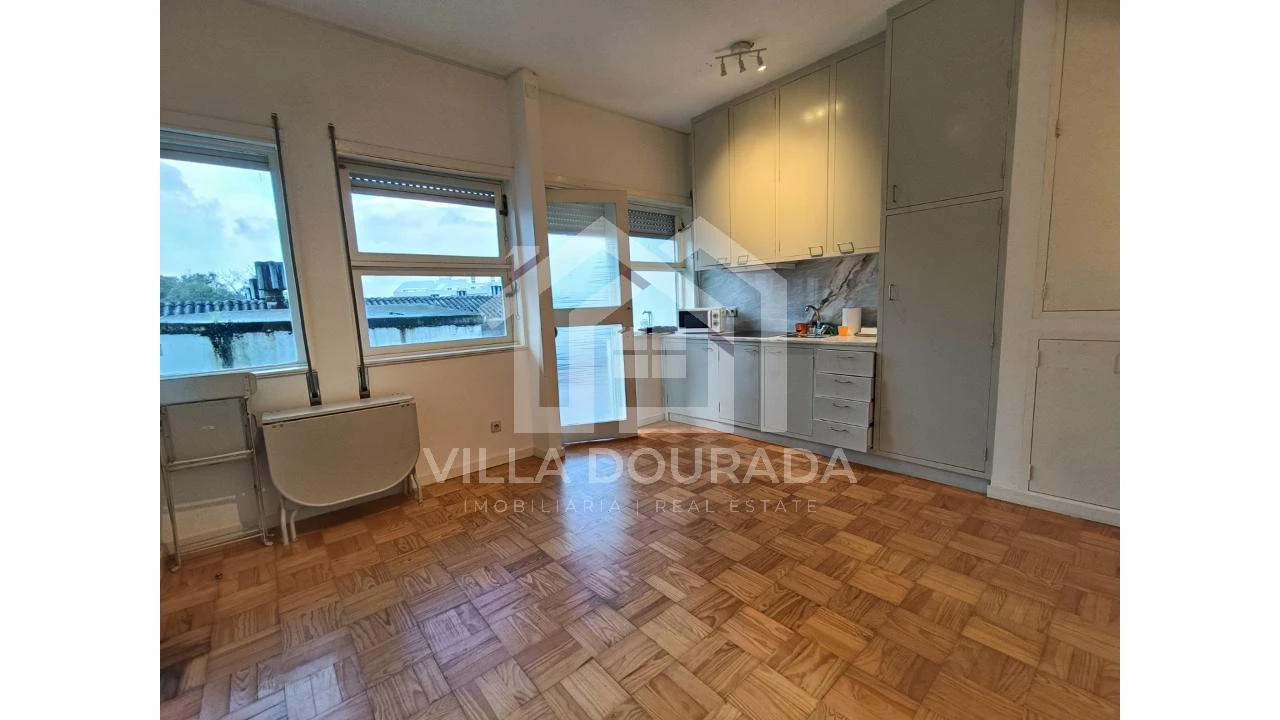 Apartamento para Venda em Lordelo do Ouro e Massarelos Foto 1