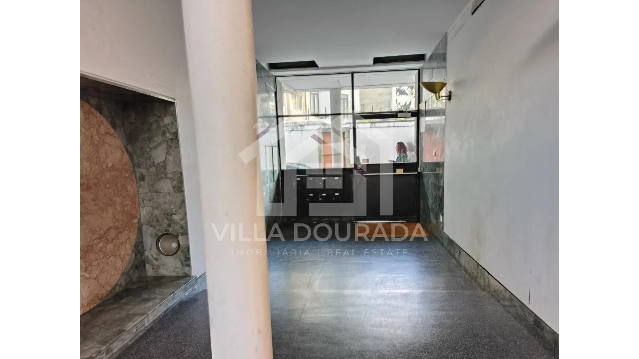 Apartamento para Venda em Lordelo do Ouro e Massarelos Foto 12