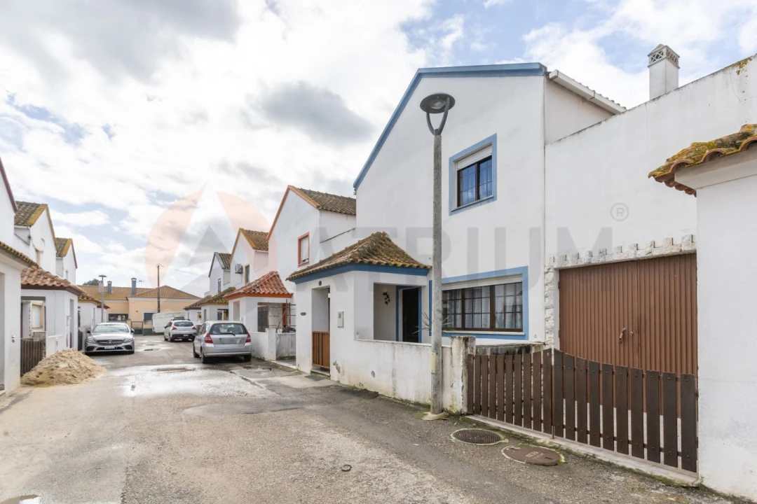 Moradia T3 para Venda em Sado Foto 4