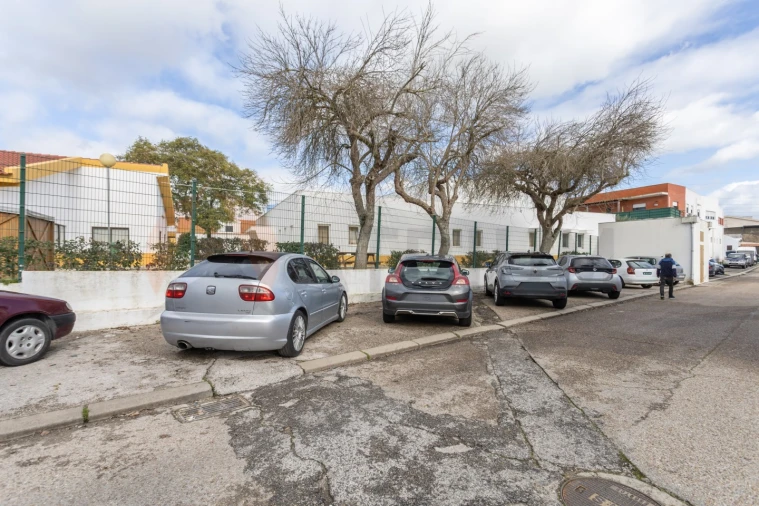 Moradia T3 para Venda em Sado Foto 2