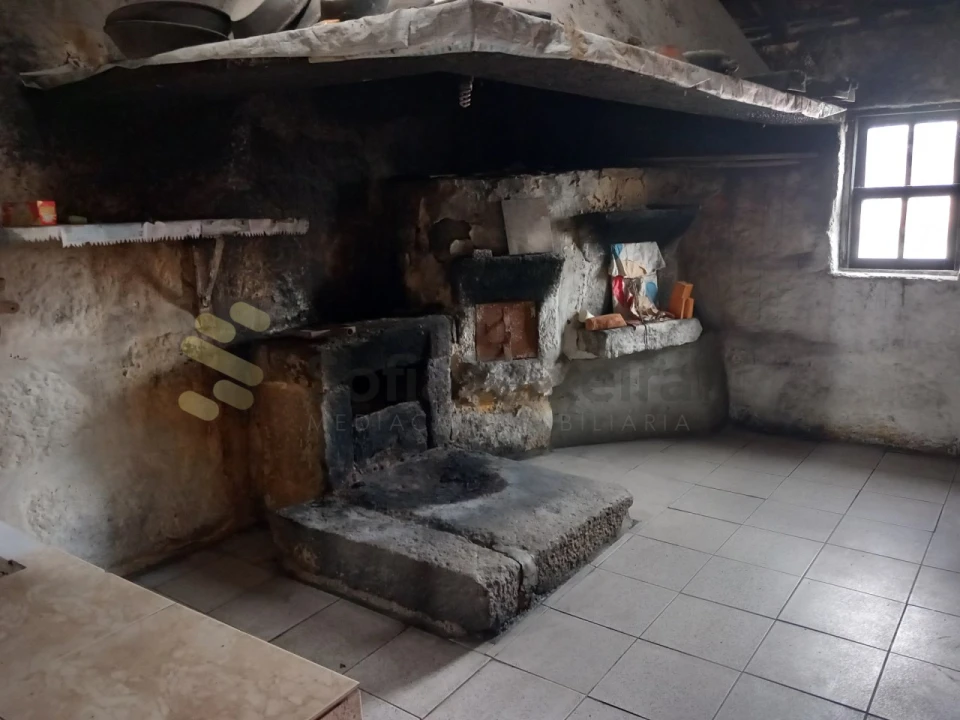 Moradia T3 para Venda em Perozelo Foto 20