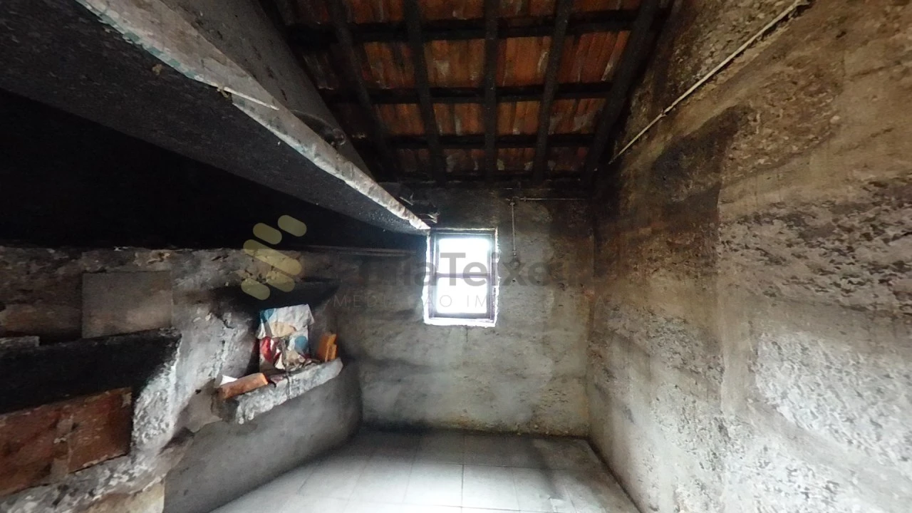 Moradia T3 para Venda em Perozelo Foto 45