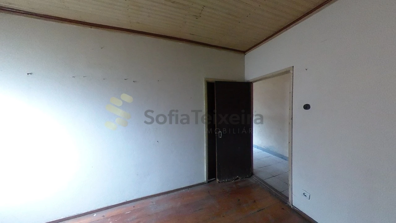 Moradia T3 para Venda em Perozelo Foto 28