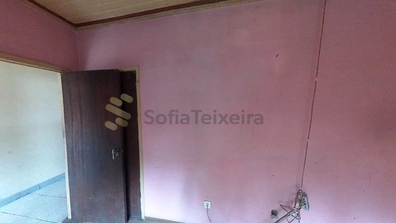 Moradia T3 para Venda em Perozelo Foto 39