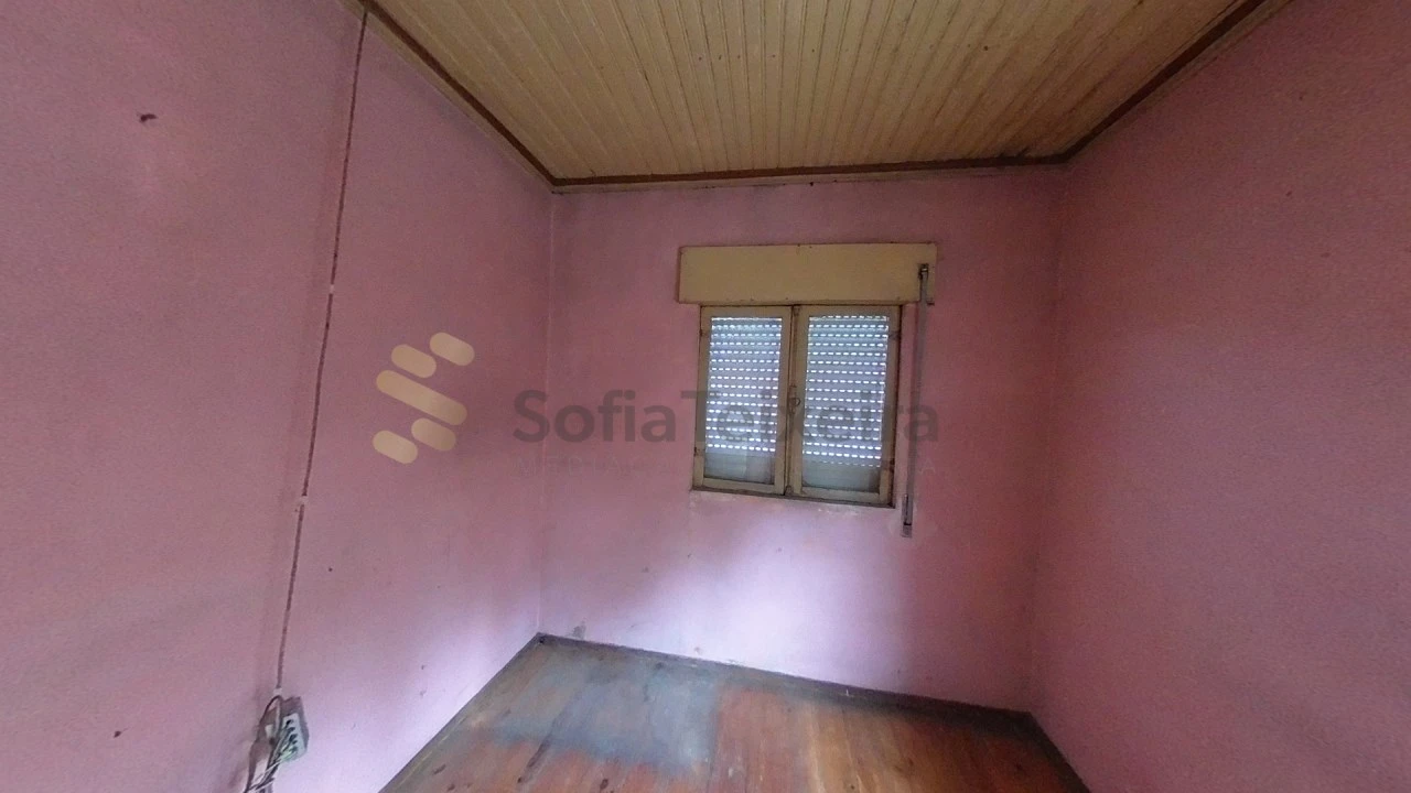 Moradia T3 para Venda em Perozelo Foto 36