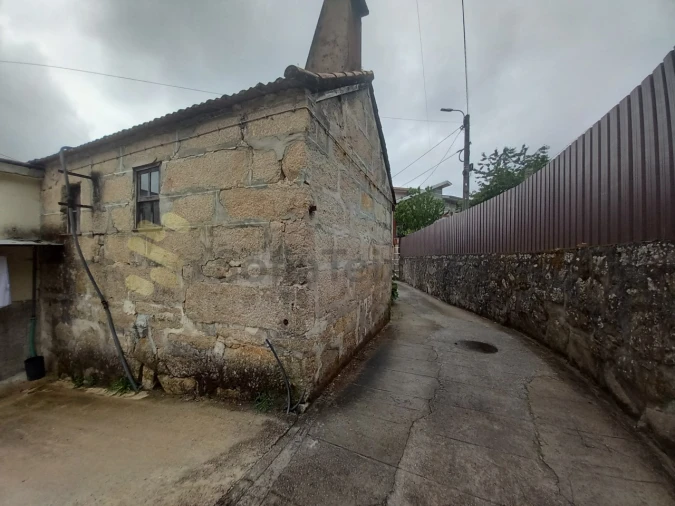 Moradia T3 para Venda em Perozelo Foto 9