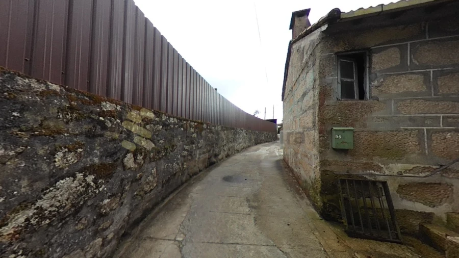 Moradia T3 para Venda em Perozelo Foto 53