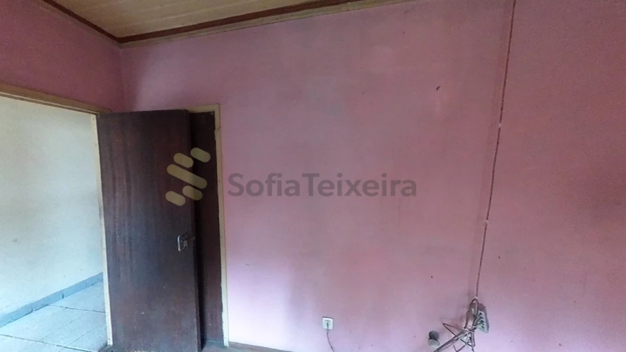 Moradia T3 para Venda em Perozelo Foto 39