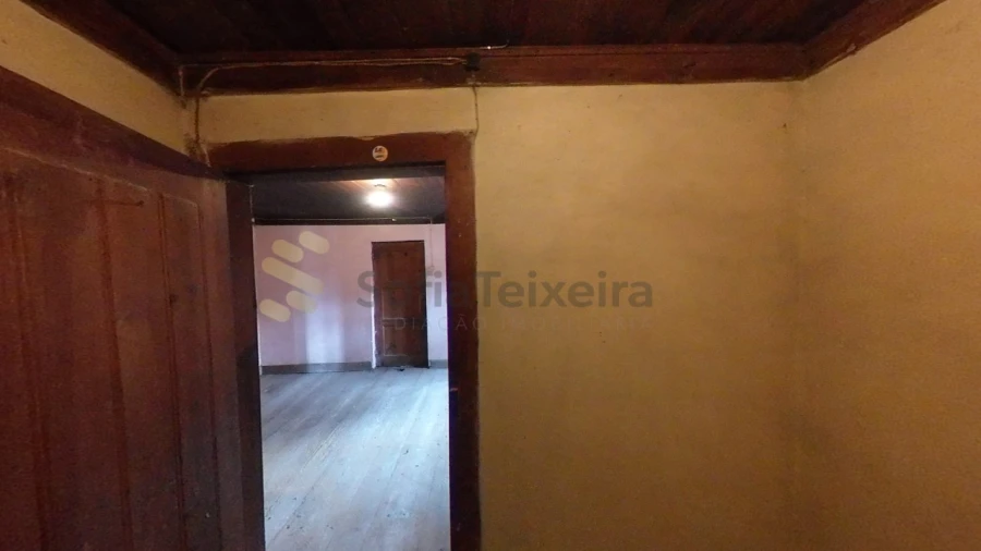 Moradia T3 para Venda em Perozelo Foto 35