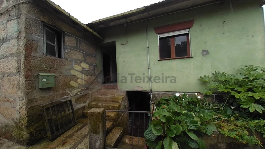 Moradia T3 para Venda em Perozelo Foto 54