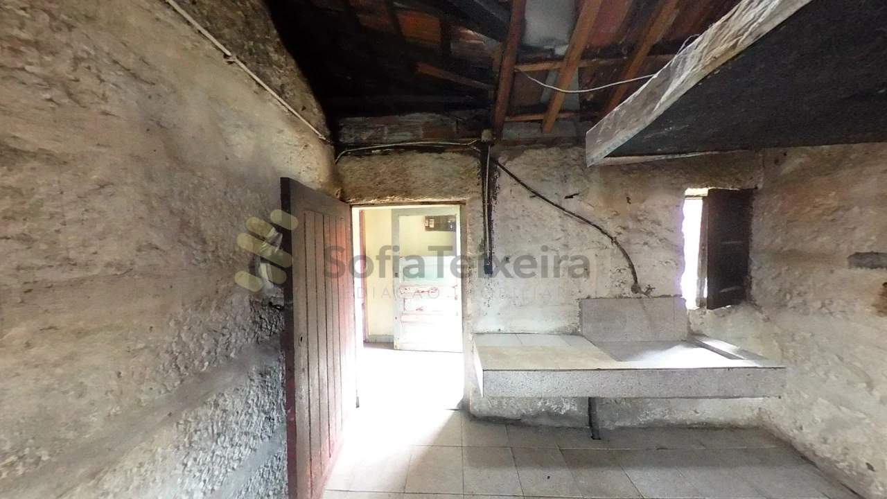 Moradia T3 para Venda em Perozelo Foto 47