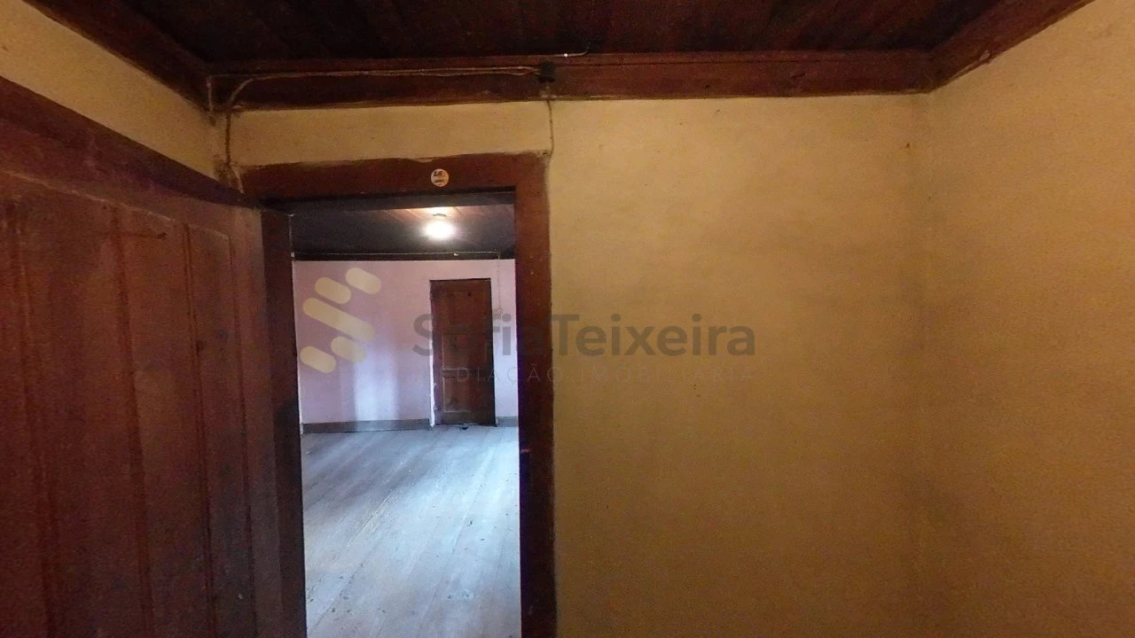 Moradia T3 para Venda em Perozelo Foto 35