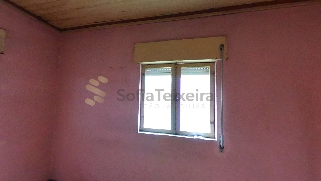 Moradia T3 para Venda em Perozelo Foto 37