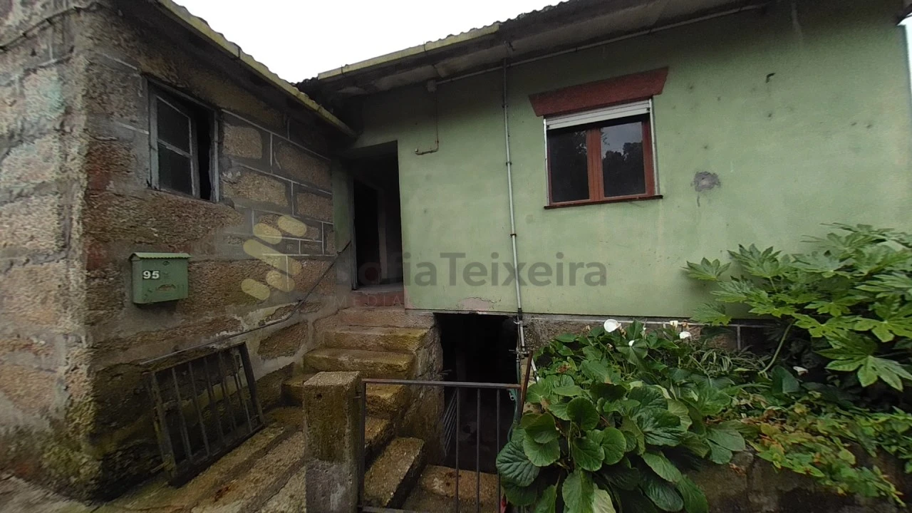 Moradia T3 para Venda em Perozelo Foto 54