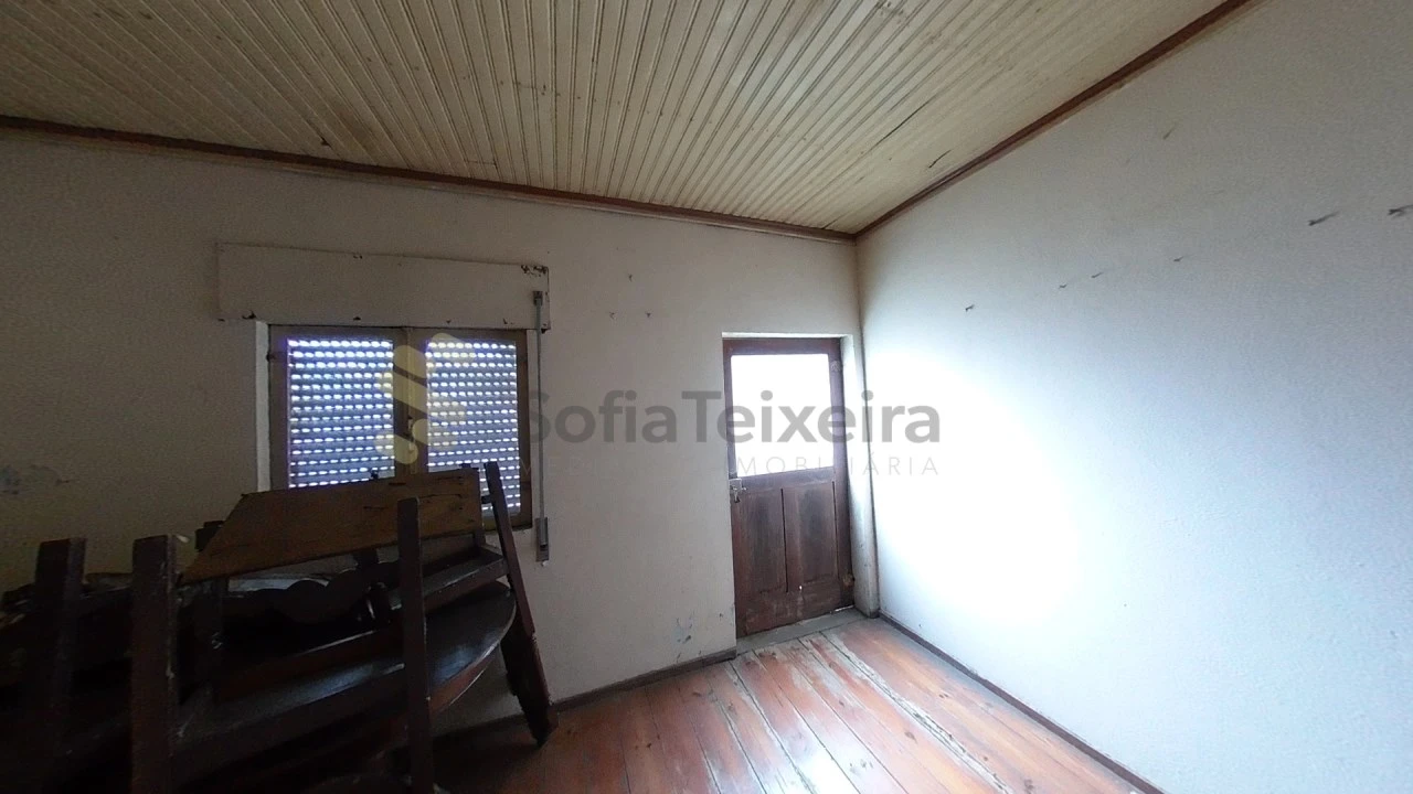 Moradia T3 para Venda em Perozelo Foto 27