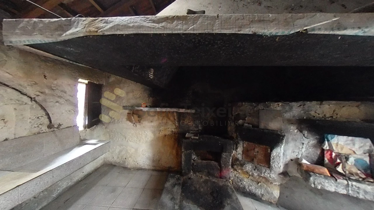 Moradia T3 para Venda em Perozelo Foto 44