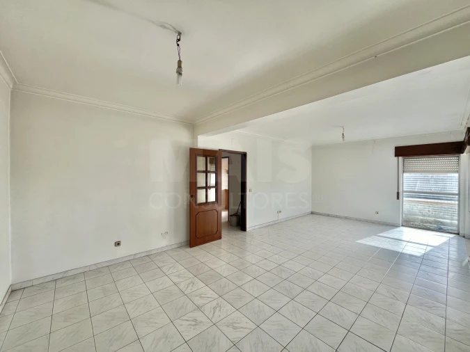 Apartamento T2 para Venda em Benavente Foto 1