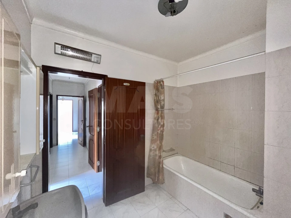 Apartamento T2 para Venda em Benavente Foto 9