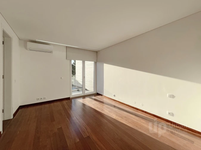 Moradia T5 para Venda em Cascais e Estoril Foto 30