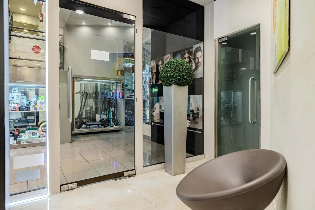 Negócio para Venda em Santo António Foto 23