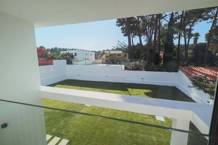 Moradia T4 para Venda em Corroios Foto 16