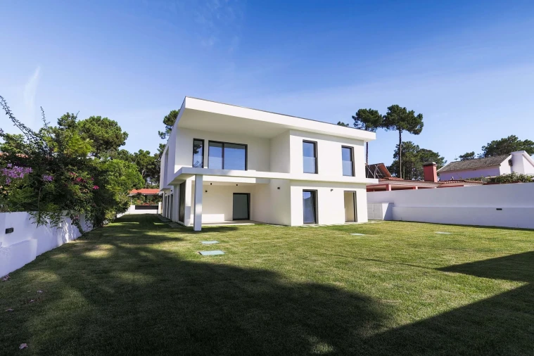 Moradia T4 para Venda em Corroios Foto 11