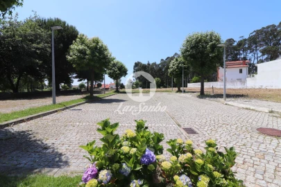 Terreno para Venda em Anta e Guetim