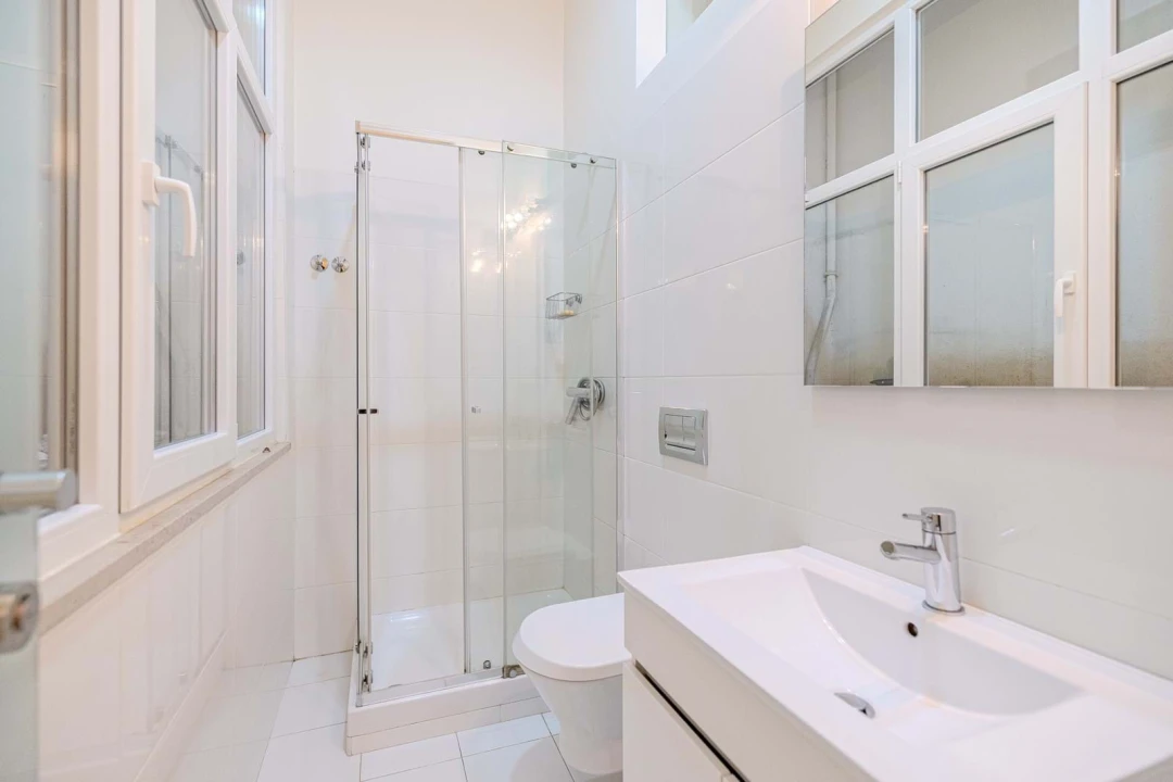 Apartamento T2 para Venda em Santo António Foto 18