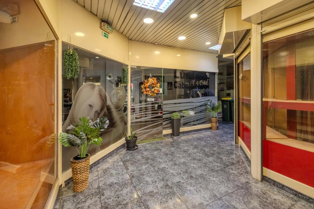 Armazém para Venda em São Domingos de Benfica Foto 14