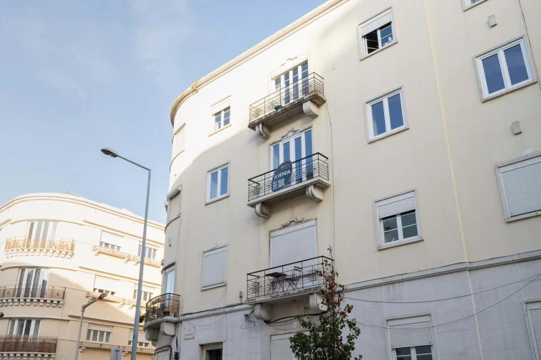 Apartamento T3 para Venda em Areeiro Foto 48