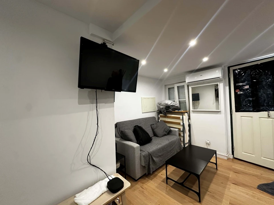 Apartamento para Venda em Santa Maria Maior Foto 6