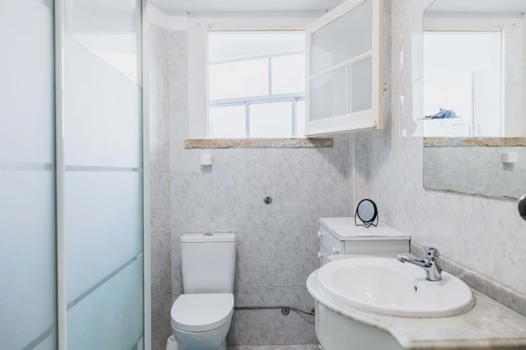 Apartamento T3 para Venda em Algés, Linda-A-Velha e Cruz Quebrada-Dafundo Foto 16