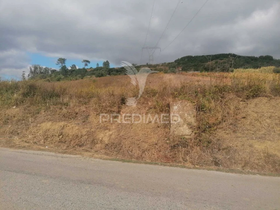 Terreno para Venda em Santo Quintino Foto 2