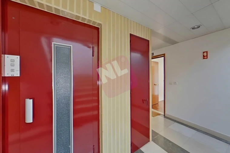 Apartamento T2 para Arrendamento em Lumiar Foto 2