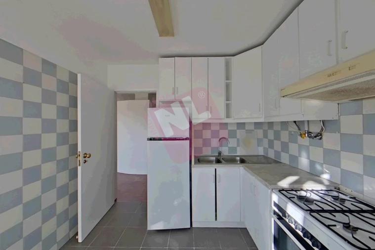 Apartamento T2 para Arrendamento em Lumiar Foto 8