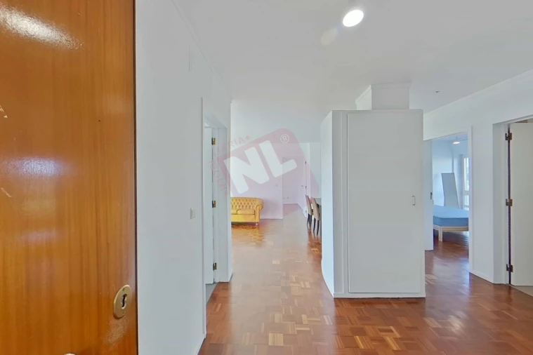 Apartamento T2 para Arrendamento em Lumiar Foto 5