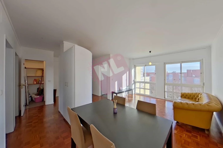 Apartamento T2 para Arrendamento em Lumiar Foto 24