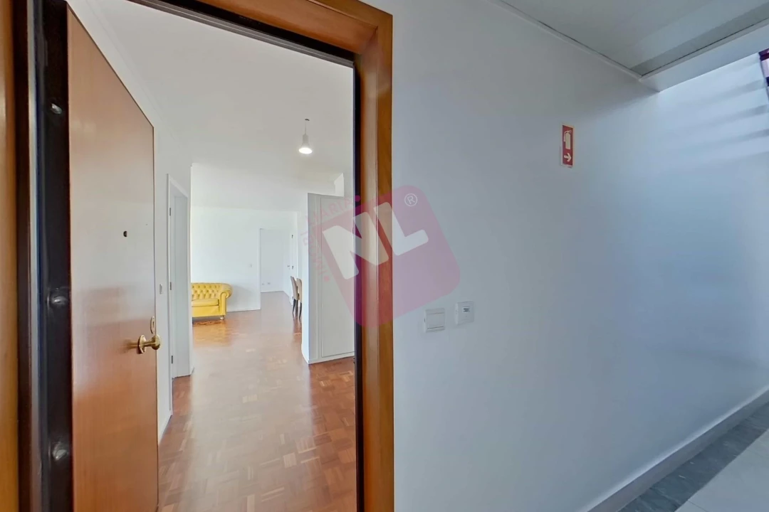 Apartamento T2 para Arrendamento em Lumiar Foto 4