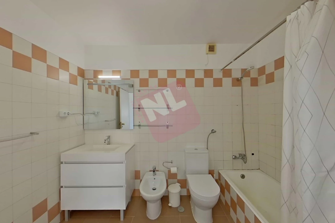 Apartamento T2 para Arrendamento em Lumiar Foto 15