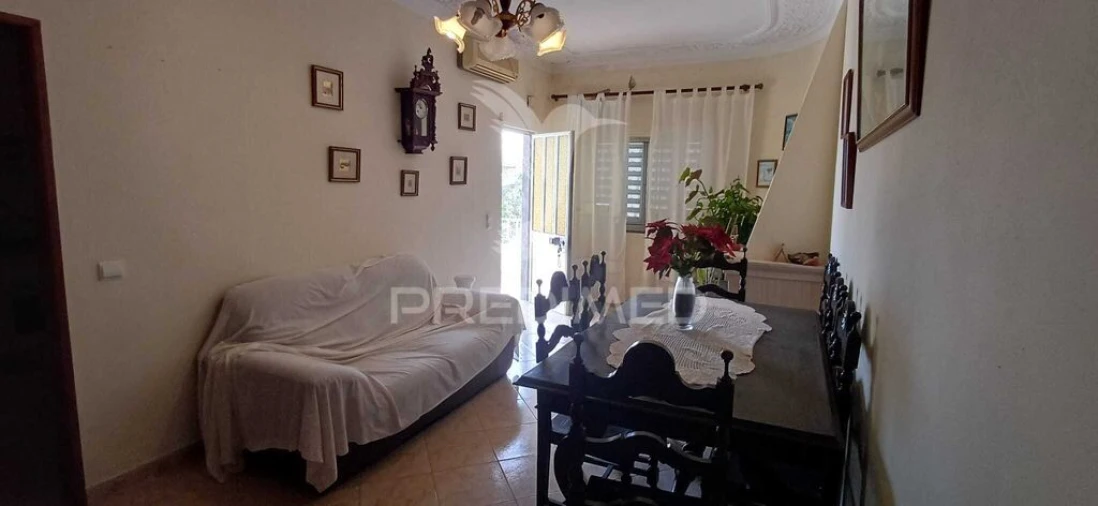 Moradia T4 para Venda em Estômbar e Parchal Foto 5