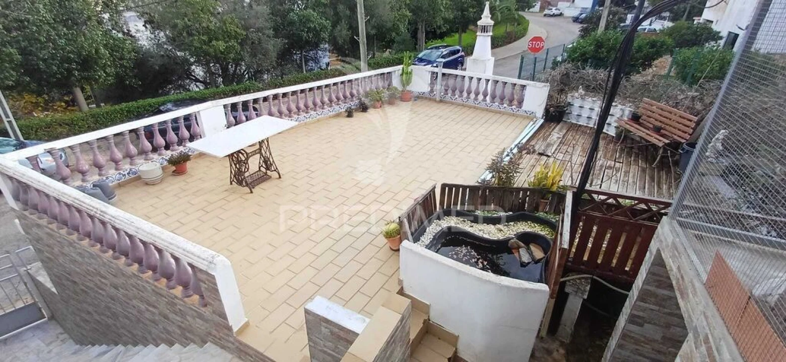 Moradia T4 para Venda em Estômbar e Parchal Foto 2